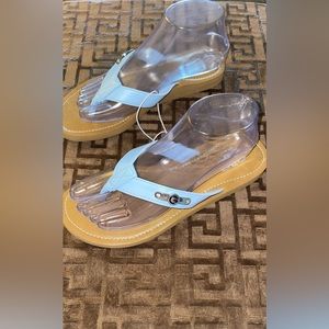 NEW GUESS BY GUESS SANDALS SIZE 8